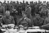 Hitler_a_table.jpg